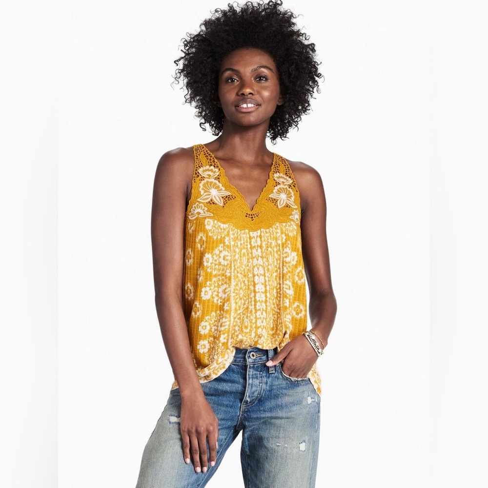 Lucky Brand Lace Tank Top Golden Yellow women size large w/ flowers embroidery